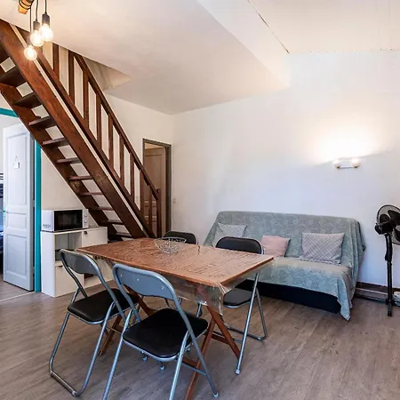 Maison Agosta - Pour 5 à 500 M De La *
